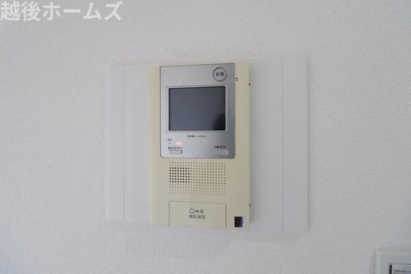 ���̑� �h�Ƒ΍�ɗD�ꂽTV���j�^�[�t���C���^�[�z���ŗ��q�҂̊m�F���ł��܂��B