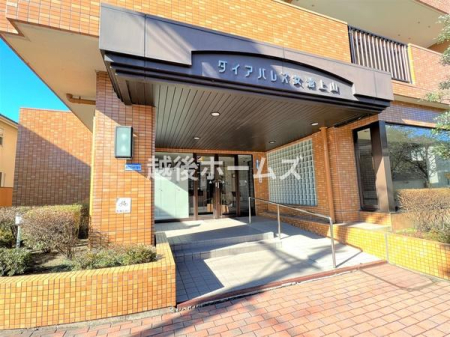 �G���g�����X -