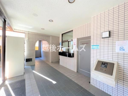 �G���g�����X -