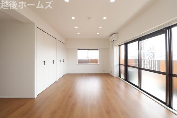 ���r���O �Ƒ��c���̎��Ԃ��߂�����L�X�������r���O�_�C�j���O��