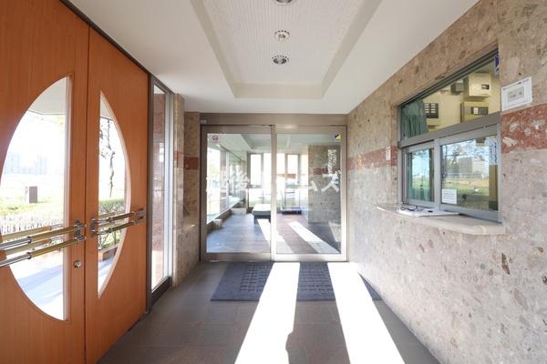 �G���g�����X -