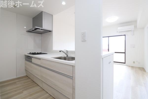 �L�b�`�� ���r���O�S�̂����n����J�E���^�[�L�b�`���􏬂������q�l�����Ă����S�ł��ˁ�