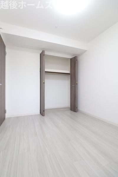 �m�� �S���ɃN���[�[�b�g�����A���[���L�x�Ŏg���₷���Ԏ��ɂȂ��Ă��܂�