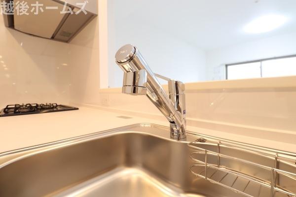 ���̑� �֌��̐�[�ɏ򐅊������B�ꏊ���Ƃ�Ȃ�����I�ȏ򐅊�ł��B�܂��A�򐅊킲�ƃz�[�X�������o���܂��B�J�[�g���b�W�������ȒP�B