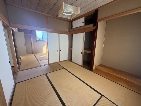 �a�� �y���t�H�[���O�z
�Q�K�U���̘a���Ƒ����ԂƂȂ�W���̘a���͏��P�����A�m���փ��t�H�[���������܂��B
�����͌����P�����A�I�[�v���^�C�v�̃N���[�[�b�g�ɂȂ�܂��B