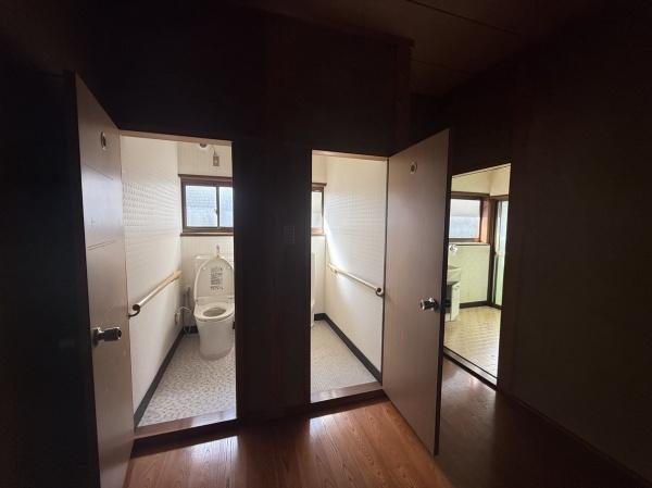 �g�C�� �y���t�H�[���O�z
�P�K�g�C���͐V�i�����������܂��B
�܂��A�j���p�g�C���ƌq���A�L�X�Ƃ����X�y�[�X�Ƀ��t�H�[���������܂��B