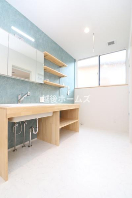 ���ʑ�E���ʏ� �y���Ў{�H��z�����h���[�X�y�[�X�Ƃ��Ă����g�p����������A�z�X�N���[���ݒu�̒E�ߏ�