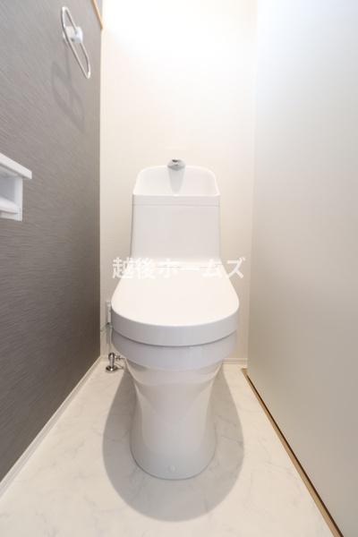 �g�C�� �y���Ў{�H����z���������E���K�ȉ��������g�C��
