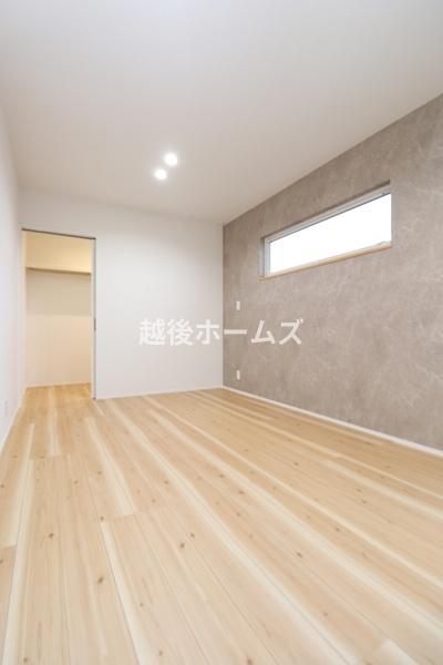 �m�� �y���Ў{�H��z�S���ɃN���[�[�b�g�����A���[���L�x�Ŏg���₷���Ԏ��ɂȂ��Ă��܂�