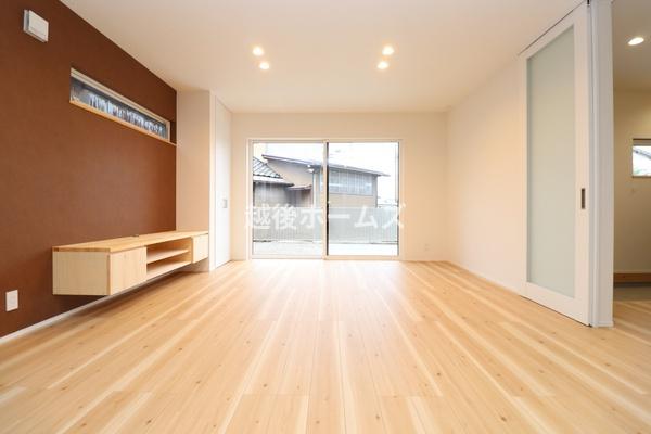 ���r���O �y���Ў{�H��z�Ƒ��c���̎��Ԃ��߂�����L�X�������r���O�_�C�j���O