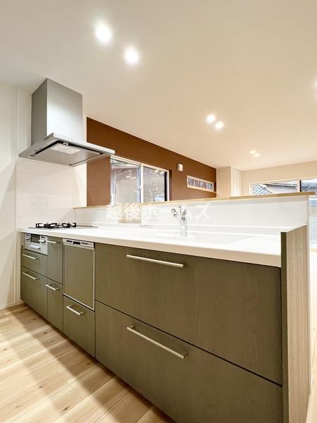 �L�b�`�� �y���Ў{�H��z�R���^�C�v�̃V�X�e���L�b�`���͎��[���L�x�I
�����̂��|�������₷���݌v�ɂȂ��Ă��܂�