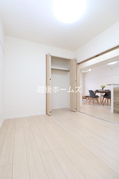 �m�� �y�����\�z�}�z�V���v���ȗm���Ȃ̂ŉƋ�Ȃǂ̃C���e���A�Ƃ��}�b�`���Ă�����ꊴ���o���₷���A�g�̉��̐��������₷���ł��ˁ�