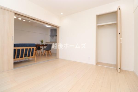 �m�� �y���Ў{�H��z�S���ɃN���[�[�b�g�����A���[���L�x�Ŏg���₷���Ԏ��ɂȂ��Ă��܂�