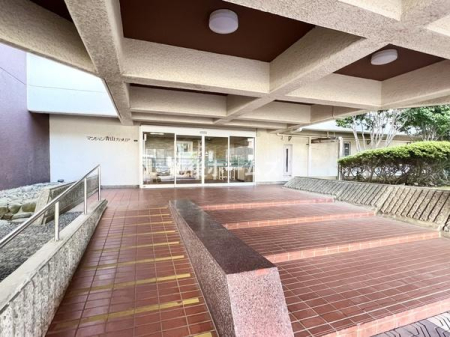 �G���g�����X -