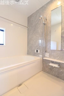 ���� �y���Ў{�H����z�P�؃^�C�v�̍L�X���j�b�g�o�X�ł��I
���������g�[�@��W�������A�P�N�����K�ɉ߂����闁���ł�