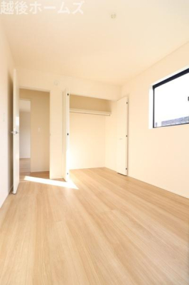 �m�� �y���Ў{�H��z�S���ɃN���[�[�b�g�����A���[���L�x�Ŏg���₷���Ԏ��ɂȂ��Ă��܂�