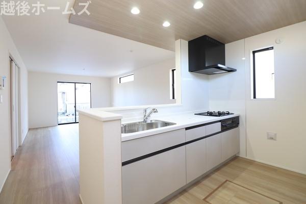 �L�b�`�� �y���Ў{�H��z���r���O�S�̂����n����J�E���^�[�L�b�`���􏬂������q�l�����Ă����S�ł��ˁ�