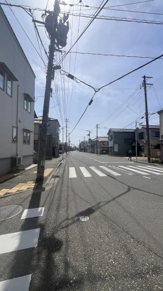 �O�ʓ��H�܂ތ��n�ʐ^ -