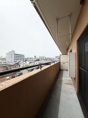 �o���R�j�[ -