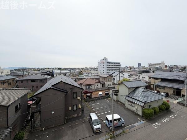 �Z�˂���̒��]�ʐ^ -