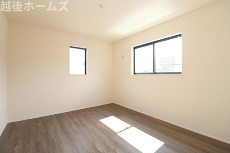 �m�� �V���v���ȗm���Ȃ̂ŉƋ�Ȃǂ̃C���e���A�Ƃ��}�b�`���Ă�����ꊴ���o���₷���A�g�̉��̐��������₷���ł��ˁ�