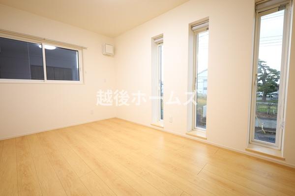 �m�� �y���Ў{�H��z�V���v���ȗm���Ȃ̂ŉƋ�Ȃǂ̃C���e���A�Ƃ��}�b�`���Ă�����ꊴ���o���₷���A�g�̉��̐��������₷���ł��ˁ�