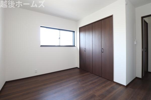 �m�� �V���v���ȗm���Ȃ̂ŉƋ�Ȃǂ̃C���e���A�Ƃ��}�b�`���Ă�����ꊴ���o���₷���A�g�̉��̐��������₷���ł��ˁ�