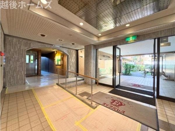 �G���g�����X -
