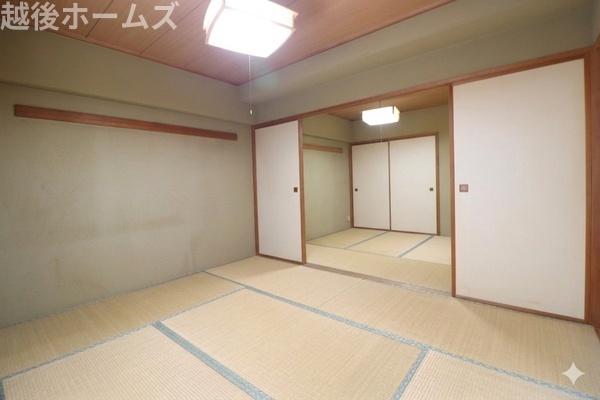 ���r���O -