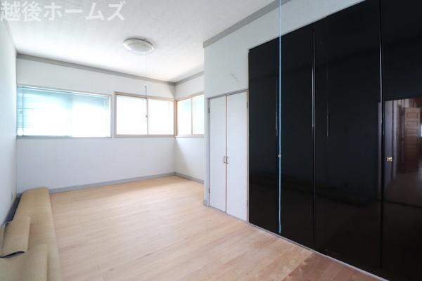 �m�� -