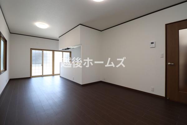 ���n�O�ώʐ^ �Ƒ��c���̎��Ԃ��߂�����L�X�������r���O�_�C�j���O
