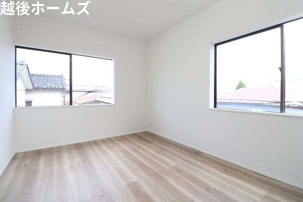 �m�� �V���v���ȗm���Ȃ̂ŉƋ�Ȃǂ̃C���e���A�Ƃ��}�b�`���Ă�����ꊴ���o���₷���A�g�̉��̐��������₷���ł��ˁ�