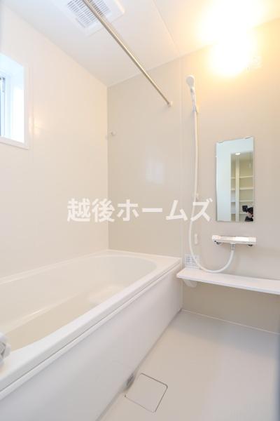���� �y���Ў{�H��z�P�؃^�C�v�̍L�X���j�b�g�o�X�ł��I
���������g�[�@��W�������A�P�N�����K�ɉ߂����闁���ł�