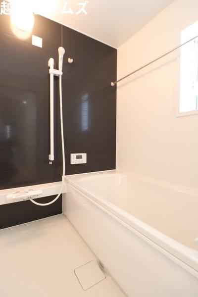 ���� �P�؃^�C�v�̍L�X���j�b�g�o�X�ł��I
���������g�[�@��W�������A�P�N�����K�ɉ߂����闁���ł���