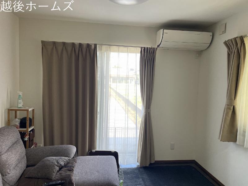 ���r���O -