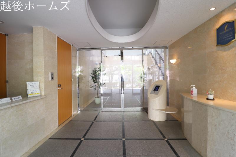 �G���g�����X -