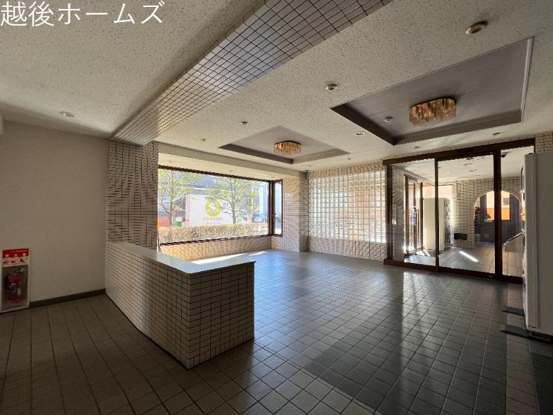 �G���g�����X -