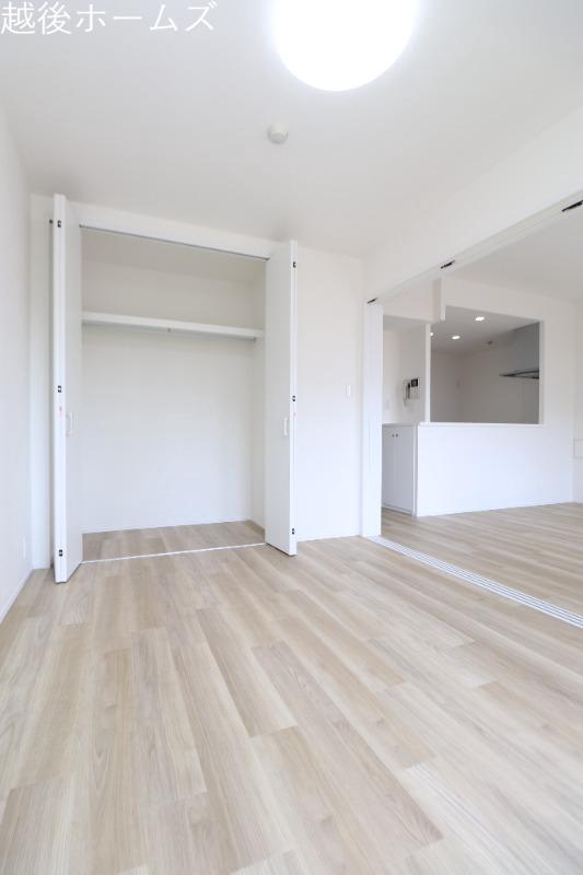 �m�� -