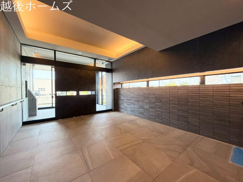 �G���g�����X -