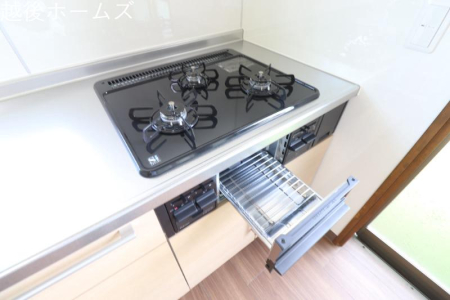 ���̑� �R���S�Ăɉ��x�Z���T�[���t���A�ЖʏĂ��O���������ڂ��Ĉ��S�ŋ@�\�I�ȃK�X�R�����ł��B