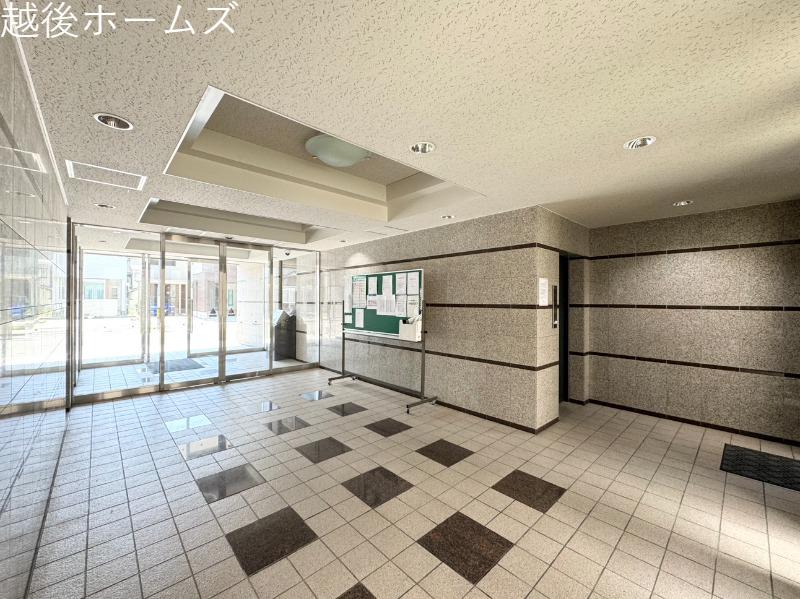 �G���g�����X -