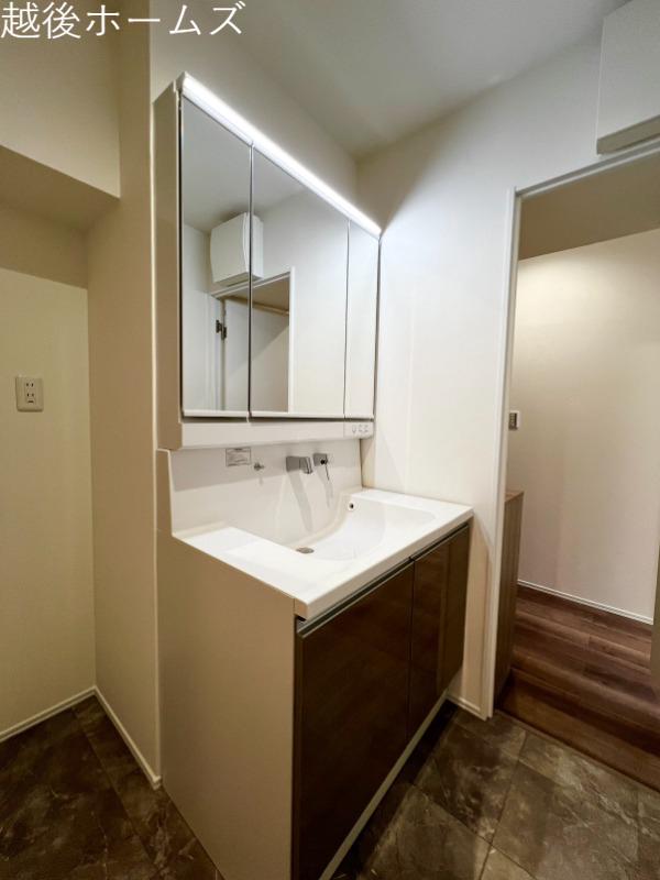 ���ʑ�E���ʏ� -