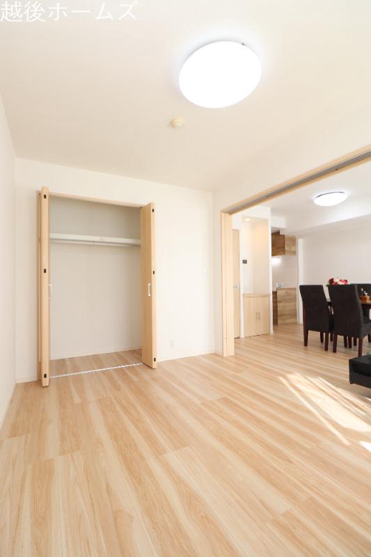 �m�� -