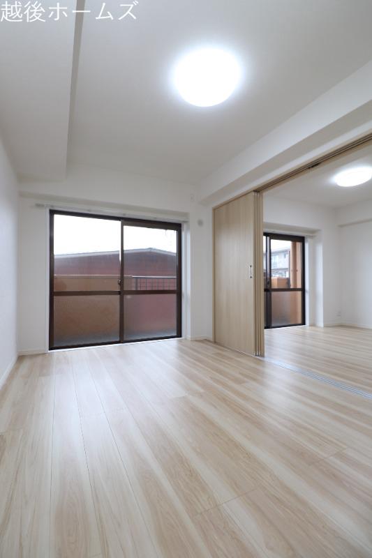 �m�� -