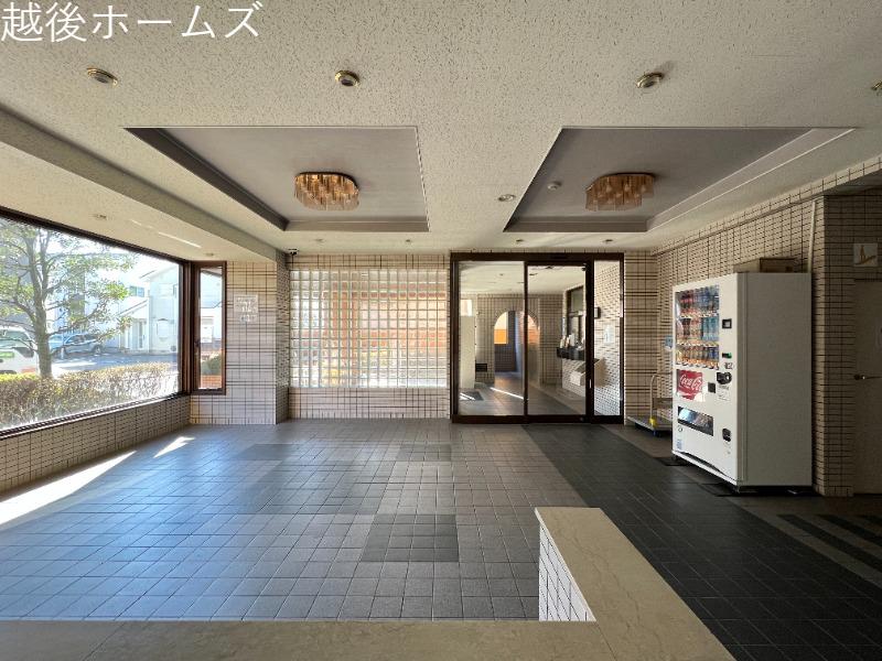 �G���g�����X -