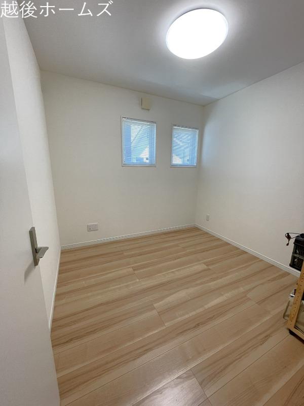 �m�� -