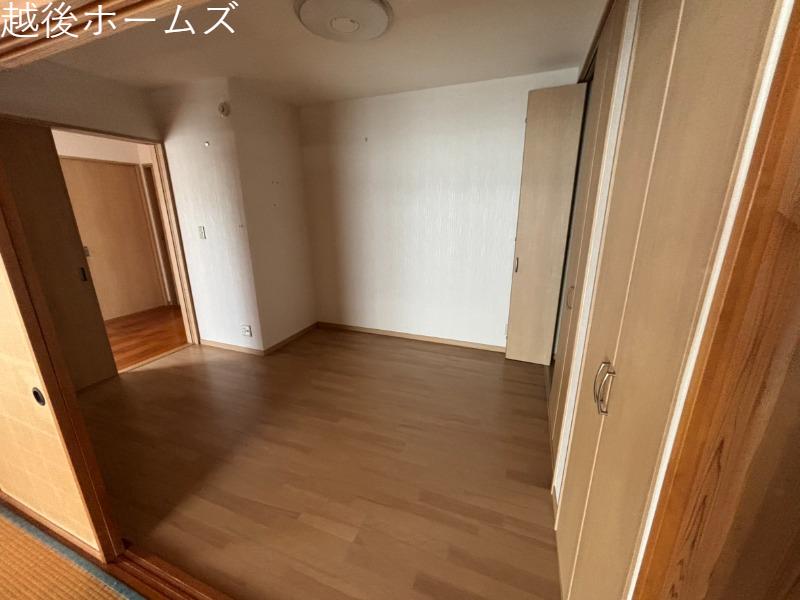�m�� -