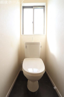 �g�C�� ���Z�X�y�[�X�ƓX�܃X�y�[�X�Ɋe�P�䂸�g�C�����������܂��B