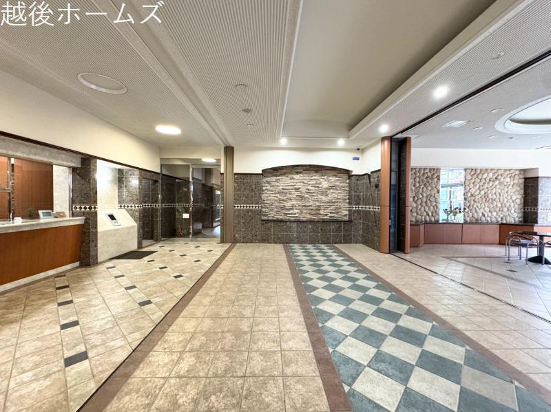 �G���g�����X -