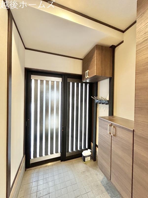 ���� ���ւɂ͑�e�ʂ̃V���[�Y�{�b�N�X���̗p�I ���փh�A�͈��S�̃_�u�����b�N�Ŗh�Ƒ΍���o�b�`���ł��I